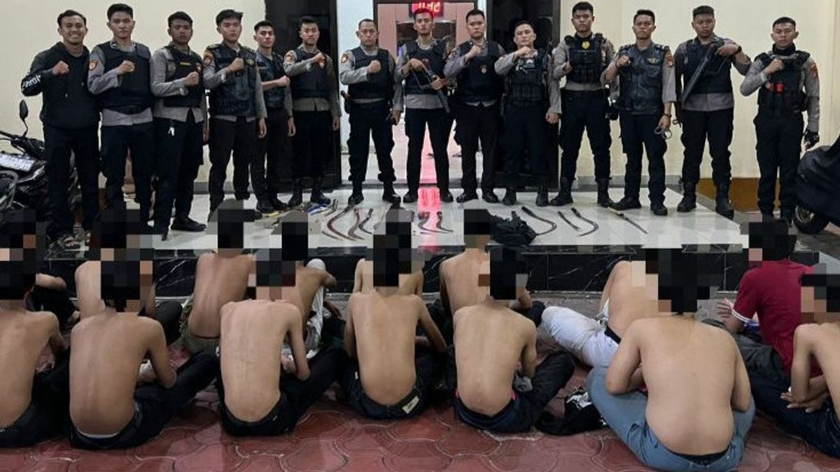 31 Students In Jakarta Arrested With Dozens Of Sickles And Hard Water