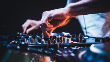 Petisi Diluncurkan untuk Batalkan Deportasi Grup DJ dari Taiwan yang Manggung tanpa Izin 