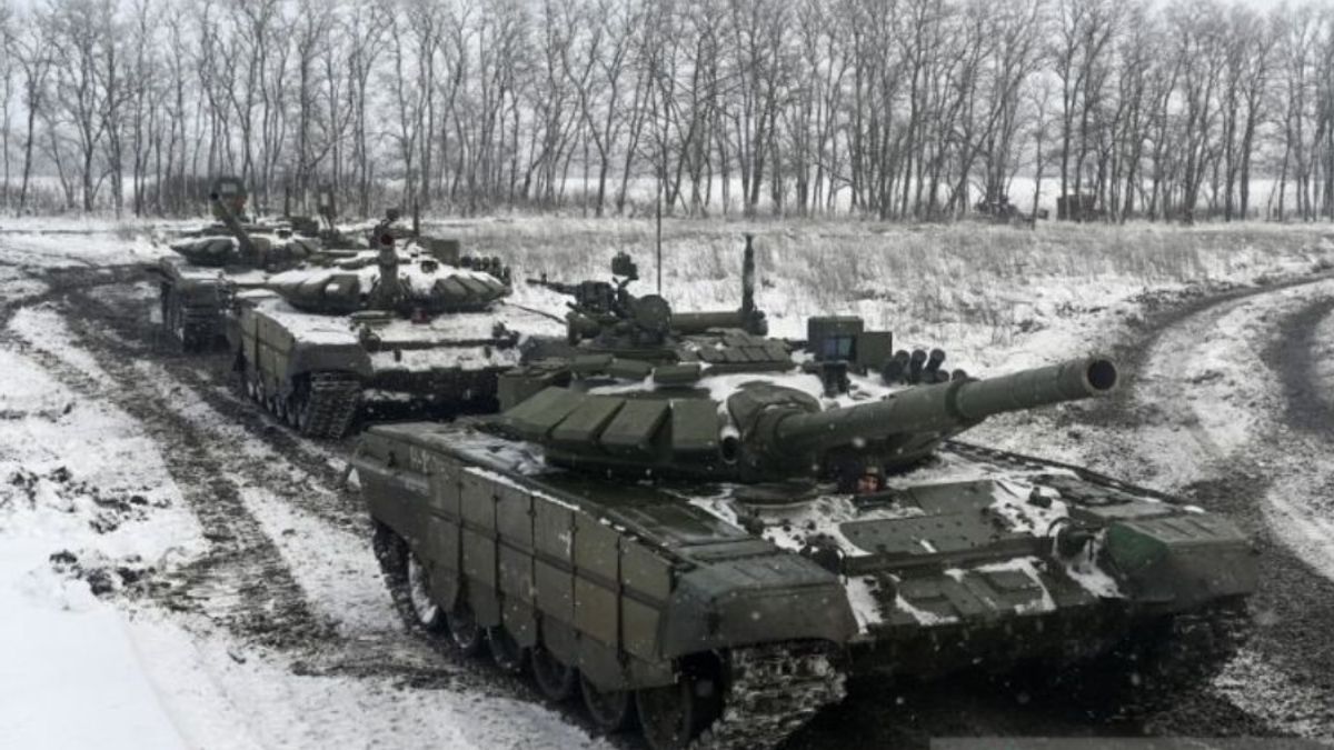 Tentara Rusia yang Mau Serahkan Tank-nya Bakal Dibayar dengan Bitcoin Senilai Rp746 Juta, Organisasi <i>Hacker</i> Anonymous Beraksi