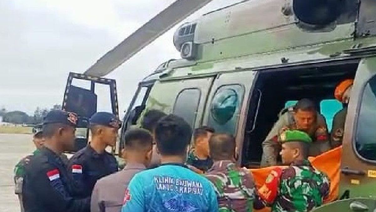11 Victims Of KKB Shooting And Persecution Evacuated To Timika