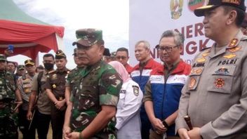 陸軍参謀総長、TNI兵士にエフェンディ・シンボロンでの抗議を止めるよう要請