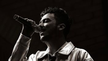 Aziz Hedra Siapkan Kejutan lewat Single Terbaru Pasca Album <i>Lesson Learned</i>