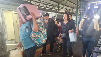 Train Passenger Travelers Limited To Bags, Maximum 20 Kg
