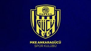 Presiden Klub Pukul KO Wasit di Lapangan, Liga Turki Langsung Ditangguhkan Seluruhnya