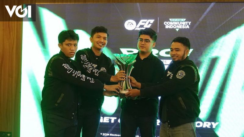 Komunitas FC Mobile Indonesia merayakan suksesnya EA Sports Championship di Tiongkok bersama anak-anak yatim piatu