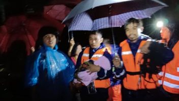 Two People Died And 1,345 Families Affected By Floods And Landslides In Parepare