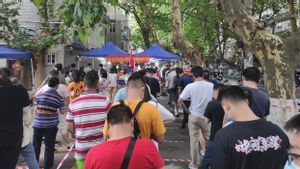 Wabah COVID-19 di China Meluas: Ada Varian Omicron, 20 Juta Penduduk <i>Lockdown</i> di Rumah