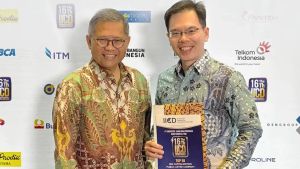 Sido Muncul Raih Penghargaan Top 50 Big Capitalization Public Listed Company