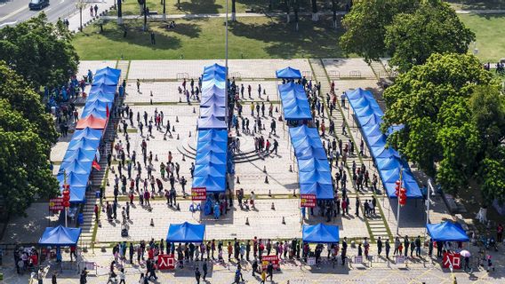 Kasus Infeksi COVID-19 Terus Melonjak, Beijing Tutup Taman, Pusat Perbelanjaan dan Museum