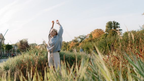 調査によると、楽観的な人々は85年まで長寿の長寿の長いチャンスを持っています