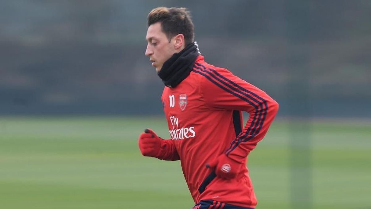 Ozil's Tweets Criticized By Chinese Netizens