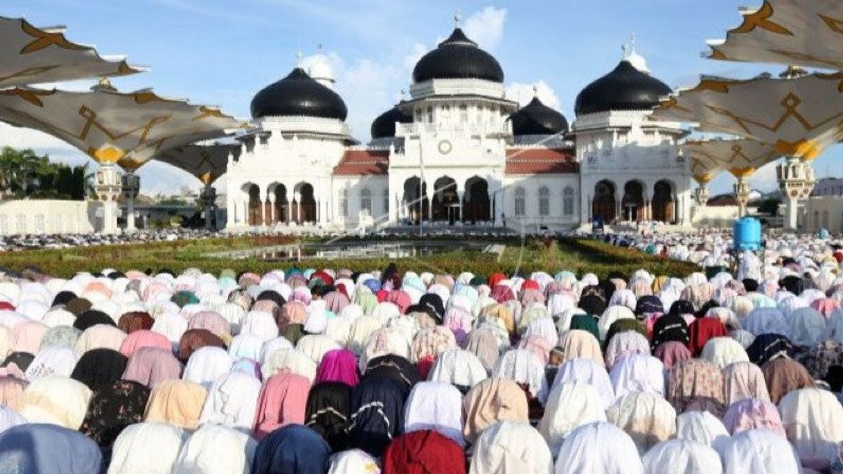 Salat Idulfitri Boleh Dilaksanakan di Masjid atau Lapangan Terbuka