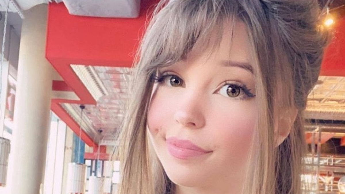 OnlyFans Model Belle Delphine's 'First Date' Photo Accused Of