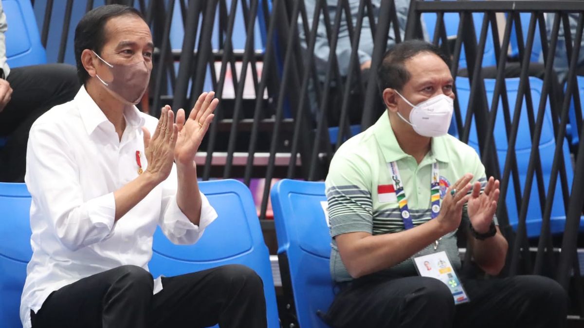 Hadiri Peparnas XVI 2021, Presiden Jokowi Saksikan Blind Judo Bersama Menpora
