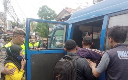 5 Manusia Gerobak di Kawasan Senen Digelandang Satpol PP ke Panti Sosial Kedoya untuk Dibina