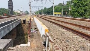 Pria Pejalan Kaki Asal Pondok Gede Ditemukan Tewas Tersambar Commuter Line