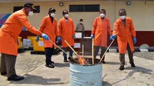 Mengandung <i>Viral Haemorrhagic Septicemia</i>, KKP Musnahkan 11,4 Kg Ikan Segar Asal Jepang