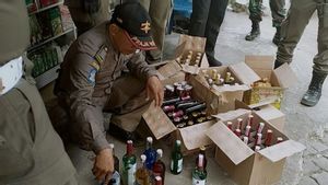 Satpol PP Kota Jambi Razia Minuman Beralkohol Jelang Tahun Baru