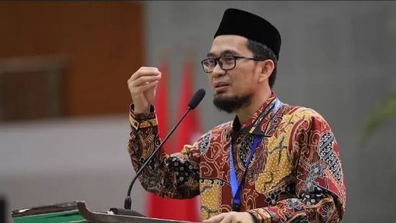 Ustaz Adi Hidayat Bantah Gantikan Gus Miftah sebagai Utusan Khusus Presiden Prabowo