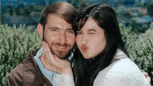 Stephanie Poetri Ungkap Baru Saja Menikah saat Manggung di HITC Los Angeles