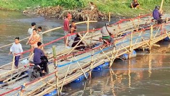 Hujan Deras, BPBD Surakarta Tingkatkan Pengawasan Jembatan Sesek Penghubung Sukoharjo-Solo
