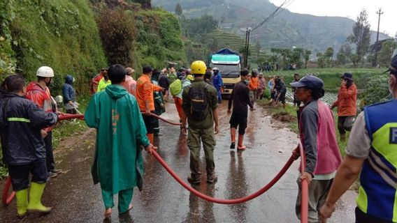 Landslide In Wonosobo, One Resident Seriously Injured