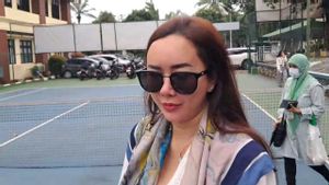 Mantan Suami Jarang di Indonesia, Aura Kasih Urus Perwalian Anak