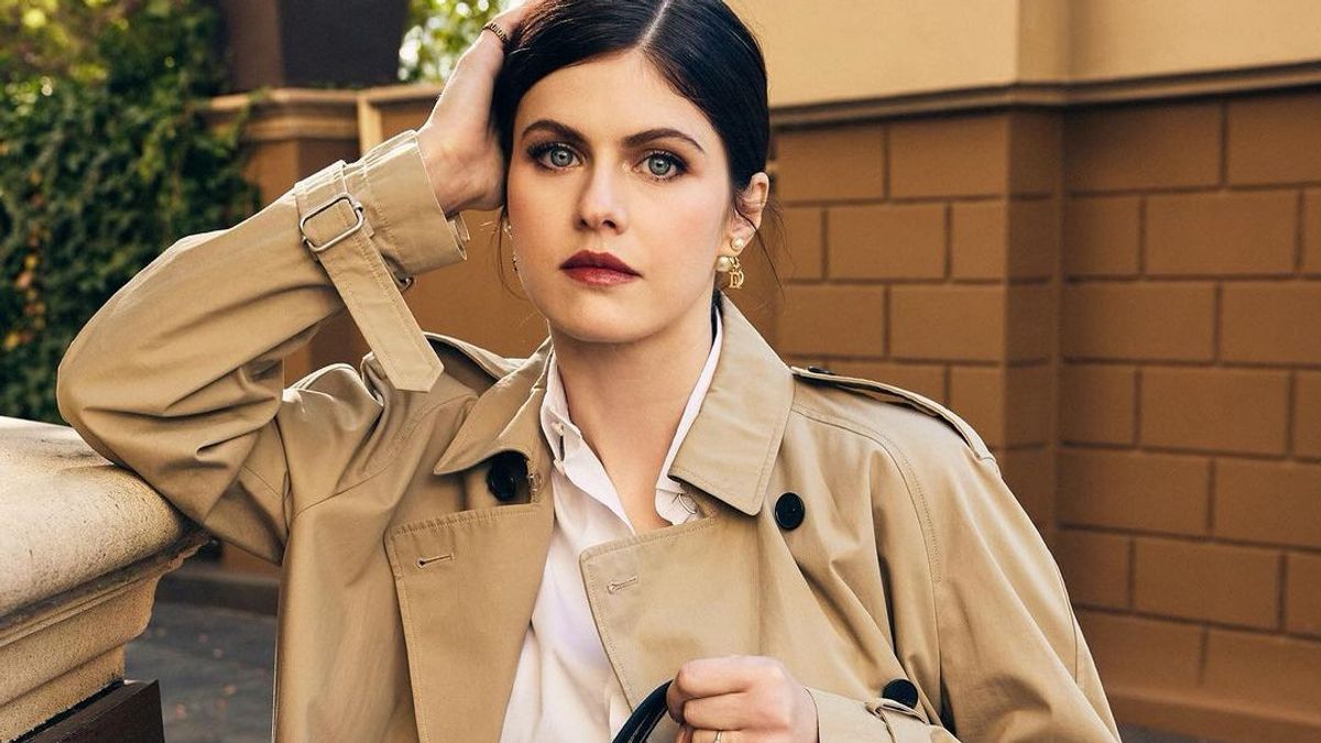 Congratulations! Alexandra Daddario Give Birth To First Child With Andrew Form