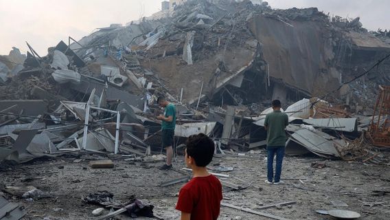 Israeli Attack Kills Dozens Of People In Gaza Strip When New Armistice Negotiations Begin