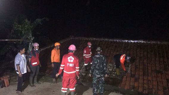 3 Madrasah Classrooms In Cicantayan Severely Damaged By Landslide