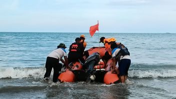 Tim SAR Kerahkan 4 Tim Lakukan Pencarian ABK Hilang Akibat Kecelakaan Kapal di Perairan Sungailiat
