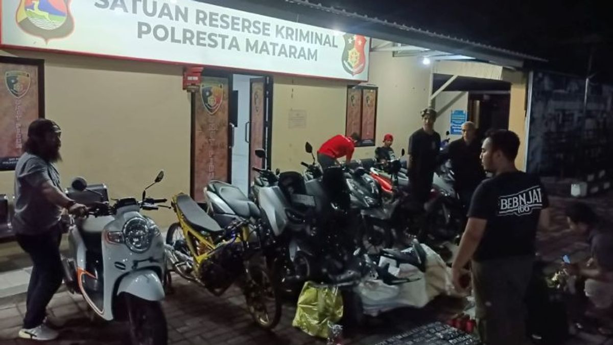 Mataram Police Site 10 Vehicles From Curian Goods Collectors