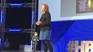 Robot Sosial AI Nadine Berpotensi Jadi Perawat Utama bagi Pasien dan Lansia