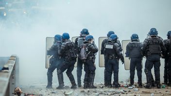 متظاهرو يهود متطرفون أرثوذكس يرفضون الخدمة العسكرية يقتلون تحت وطأة حافلة إسرائيلية