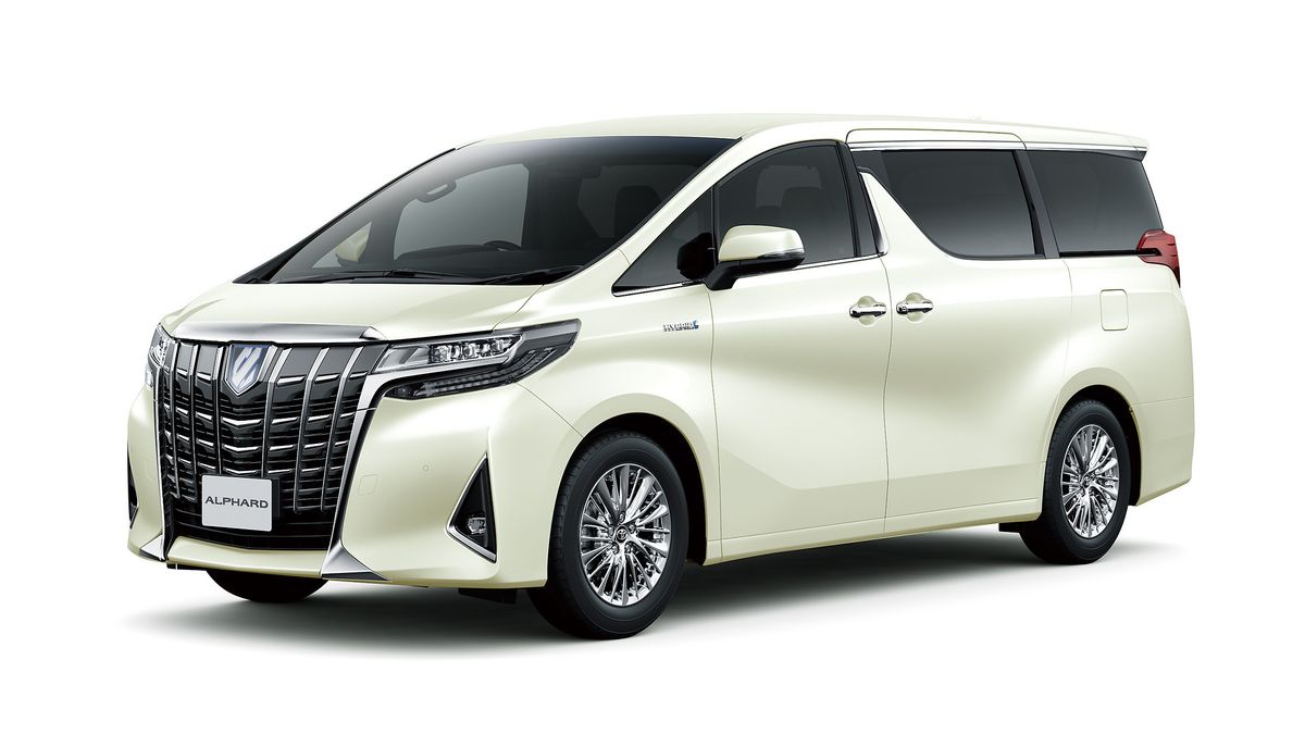 Prabowo Subianto Is Still Loyal To His Toyota Alphard Putih Car