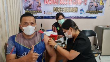 Anggota Polisi di Polres Simalungun dapat Vaksin Booster Moderna