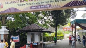 Personel Pengamanan Kawal Vihara Jaga Perayaan Waisak 2022 di Medan