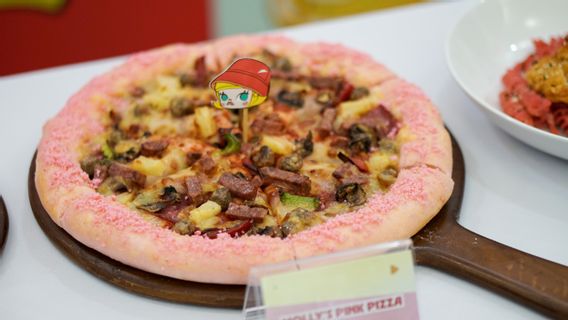 楽しい、ポップマーのモリーキャラクターがスライスピザに登場