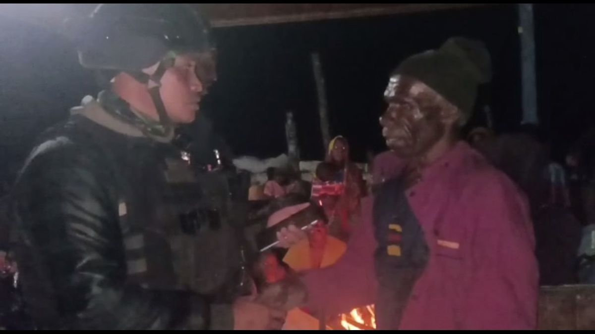 Terror Has Not Been Reduced, Civilian Society Of Eronggobak Village Papua Visits TNI Eromaga Post, Seeks Protection From KSTP Disturbance