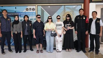ritoire : Quatre travailleurs illégaux de la clinique de beauté de Kemayoran ont été expulsés par leur immigration