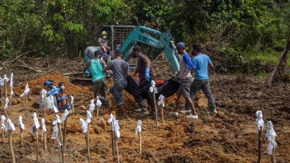 BNPB数据显示，因Serasan Natuna山体滑坡而死亡的受害者为46人，2，240人被疏散