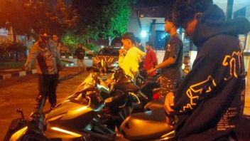 14 adolescents à Mataram NTB organisent un jeu de Panco le soir du Ramadan, la police appelle les parents des auteurs