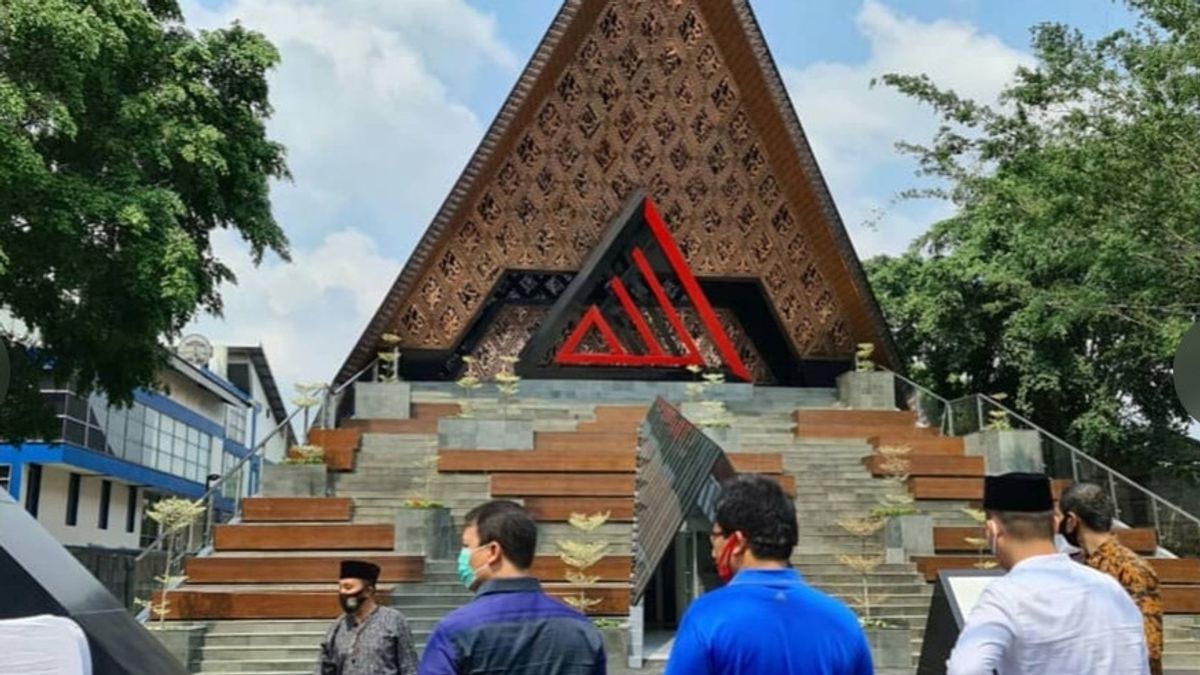 The Story Behind The Construction Of The At Taufiq Mosque In Lenteng Agung