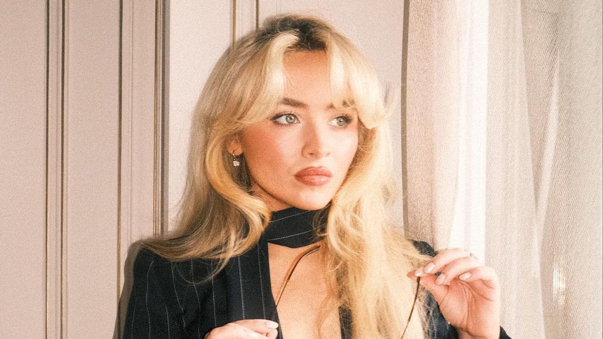 Fans Suspicious Of Sabrina Carpenter's Song Gets Special Treatment On Streaming Platform
