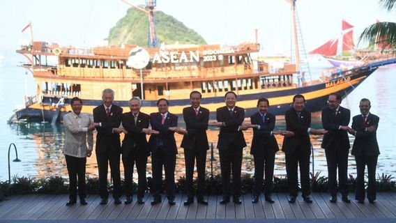 Jokowi Invites ASEAN To Cooperate To Reduce Tensions In Indo-Pacific