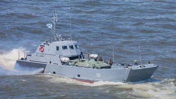 乌克兰在克里米亚遭到俄罗斯黑海舰队的两艘着陆艇破坏