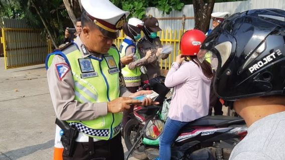 Target For Pak Listyo Sigit 2023: Police Gathering Of PNBP Rp10 T From Tilang And Issuance Of SIM/STNK Cs