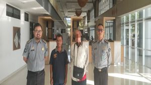 Living In Indonesia Since 2014, Timorese Foreigner Leste Was Secured At PLBN Atambua
