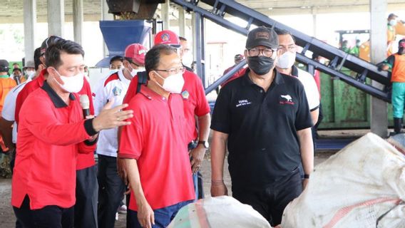 Bali Darurat Sampah: Gubernur Koster Targetkan 636 Desa Lakukan Hal Ini 