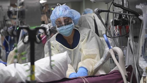 South African Study: Omicron Variant Has Lower Risk Of Hospitalization And Severe Illness Than Delta Variant